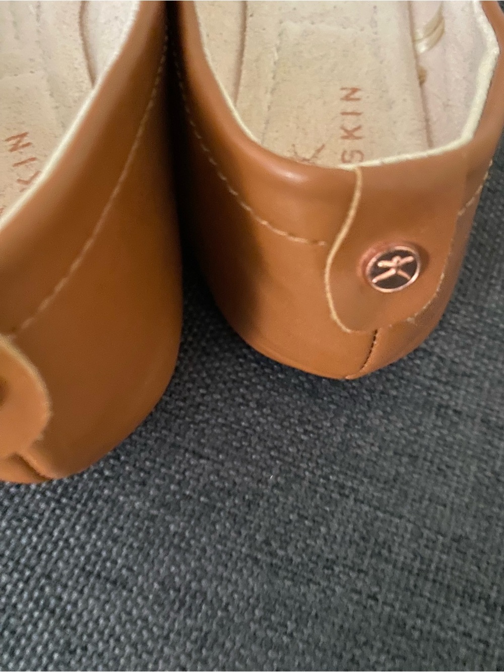 Women’s Brown Danskin Flats Ballerina Slip On Shoes Size 9 - Picture 5 of 8